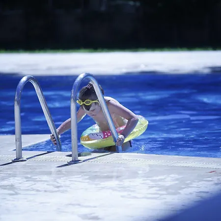 리조트 Akbulut & 4*