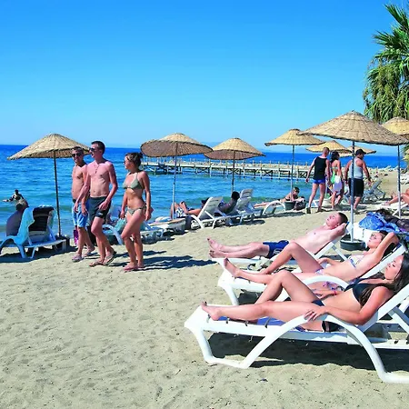 Ośrodek wypoczynkowy Akbulut & 4*