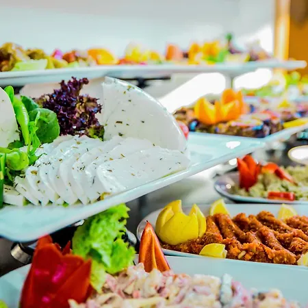Курортный комплекс Akbulut & 4*