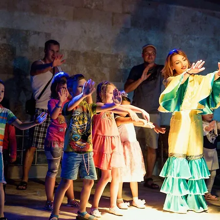 Akbulut & 4* Kusadası