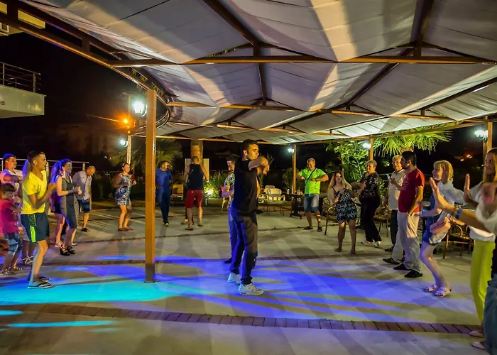 Akbulut & Гюзельчамли